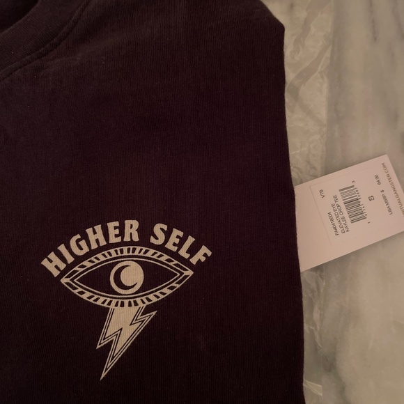 NEW Set of 2 crop tees from Spiritual Gangster size small, 1 black tee 1 white - Picture 9 of 9